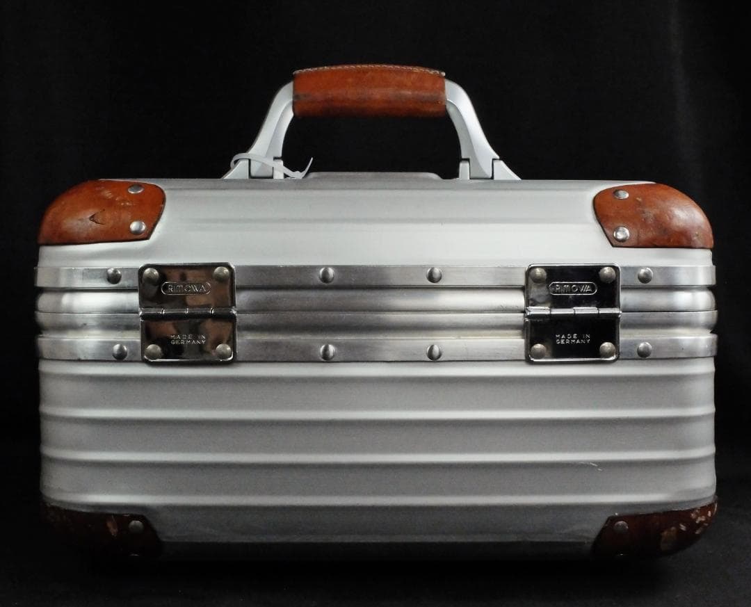 リモワ トパーズ『ASSIMA』ALビューティケース 17L【LTD/激レア】