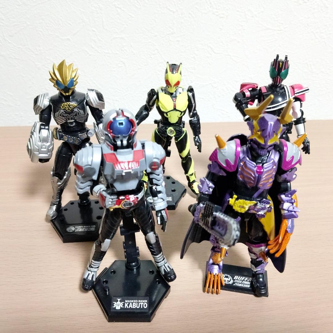 仮面ライダー装動　まとめ売り　本体36体　パーツ20個　JUNK　部品多数