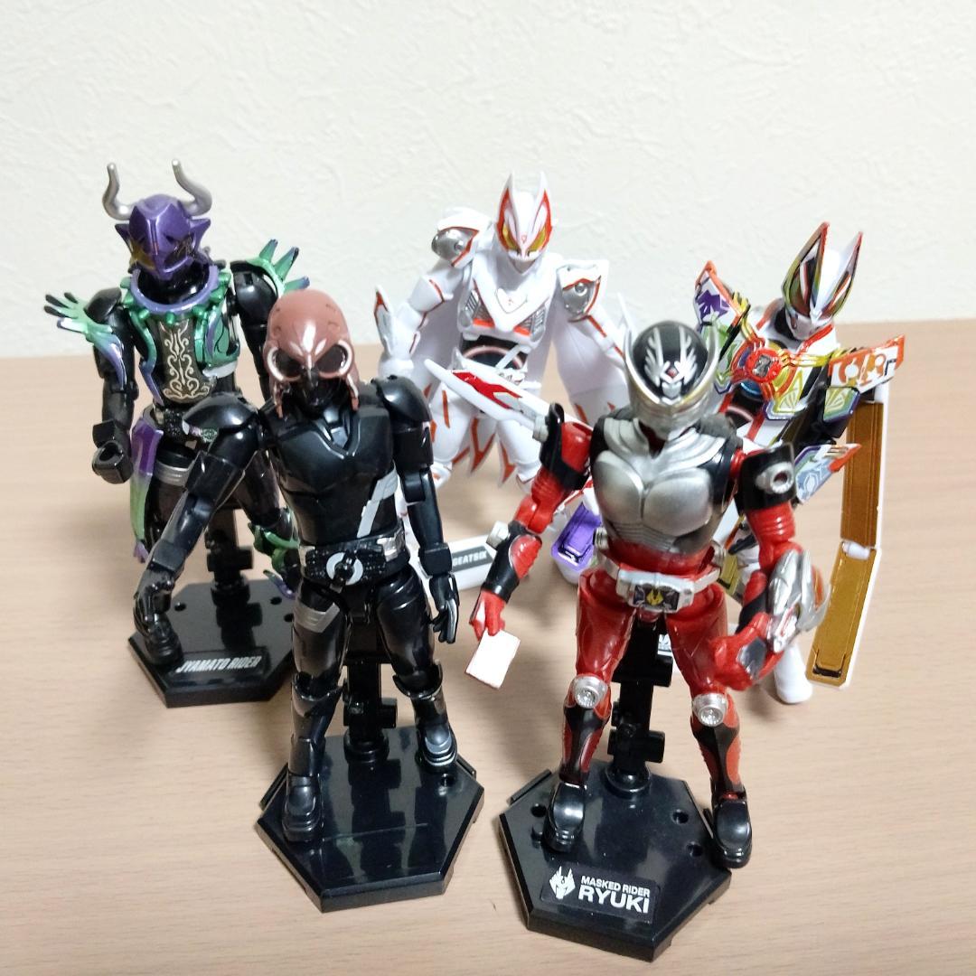 仮面ライダー装動　まとめ売り　本体36体　パーツ20個　JUNK　部品多数