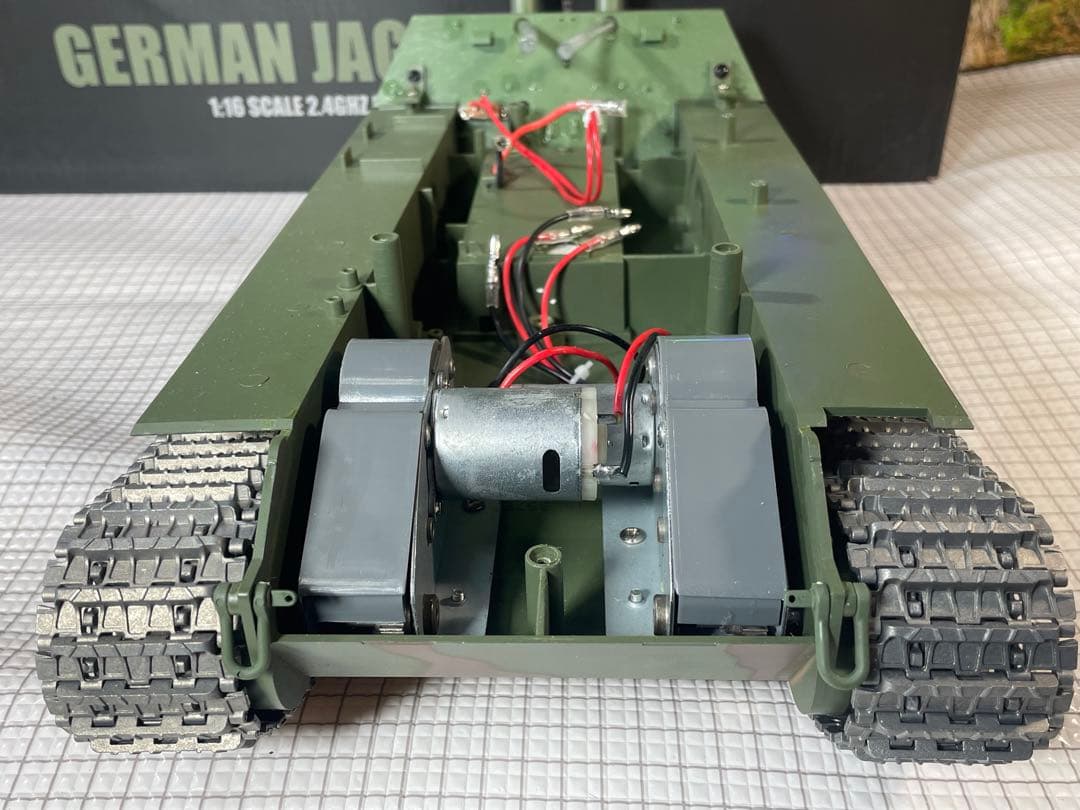 最新プロ2！ヘンロン1/16 Ver-7.0【JAGDPANTHER】シャーシー