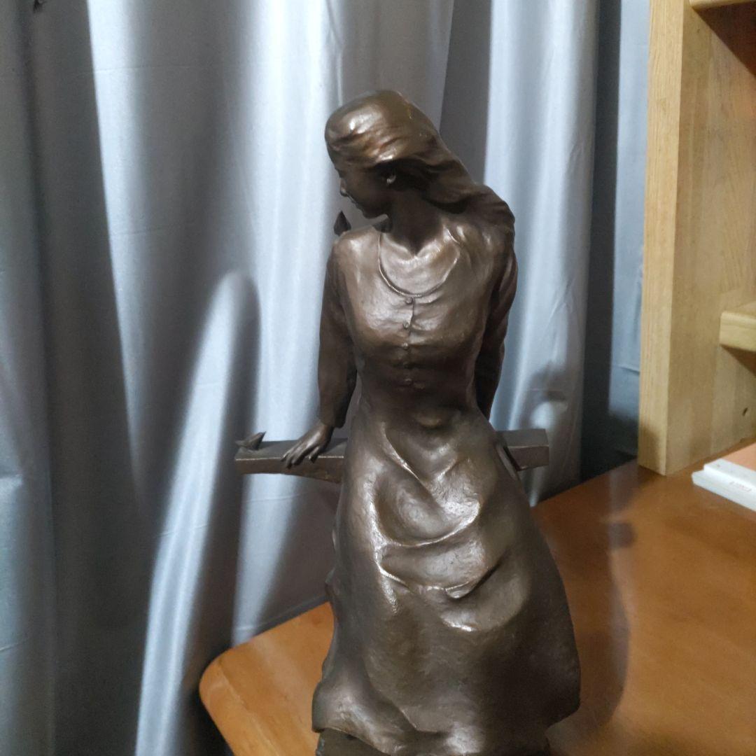 大道寺光弘ブロンズ製女性像 木もれびのなかで約35cm