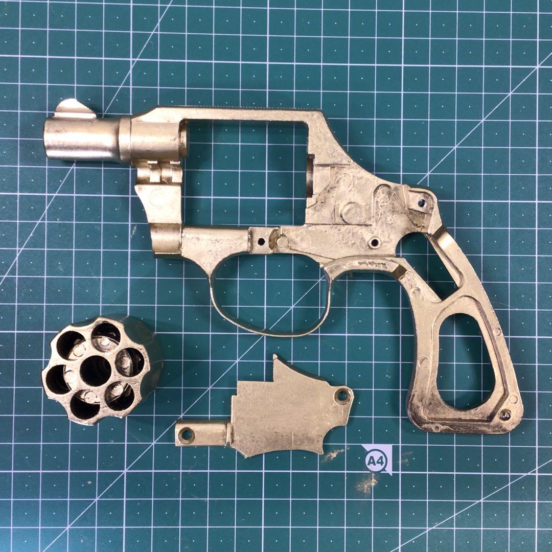 トイガン COLTディテクティブ フレームセット 金色塗装 銃口閉鎖 合法品