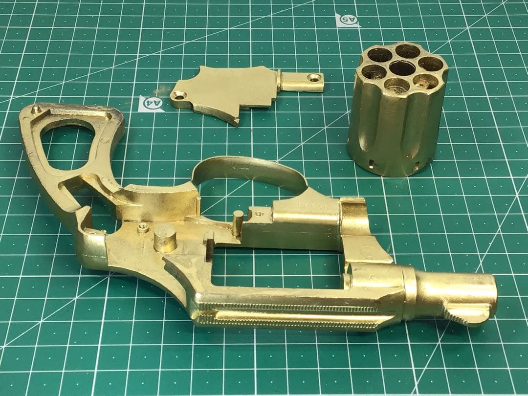 トイガン COLTディテクティブ フレームセット 金色塗装 銃口閉鎖 合法品