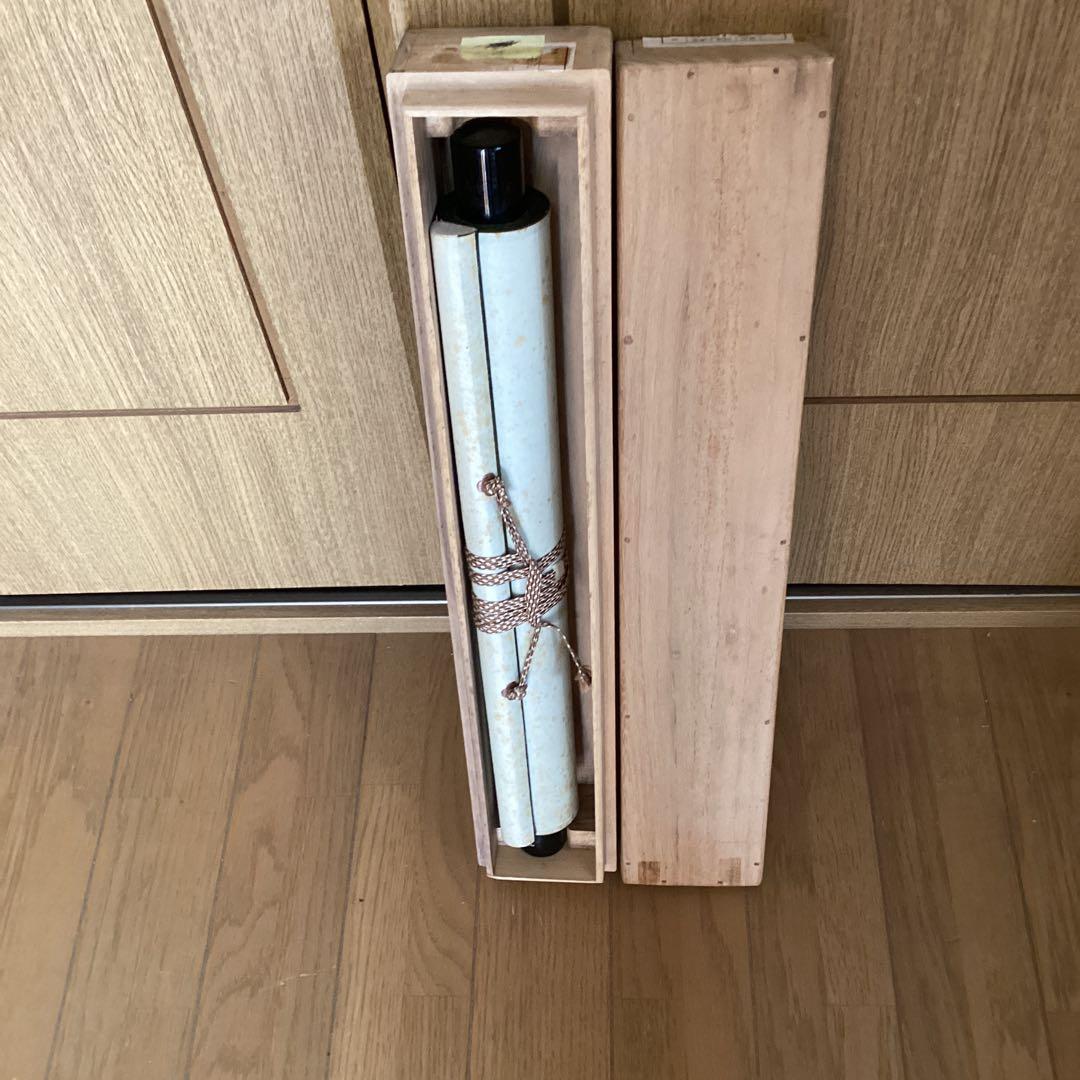 川端龍子　絹本彩色画　《　蛤と菫之図　》　豪華緞子使用表具　肉筆　模写　114