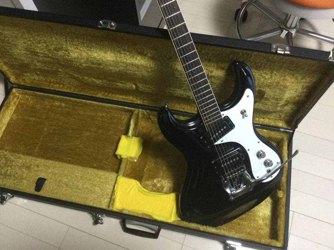 黒雲ベンチャーズモズライト　ベアリング入りブリッジ　モズライト専用ハードケース付