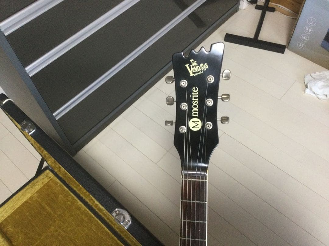 黒雲ベンチャーズモズライト　ベアリング入りブリッジ　モズライト専用ハードケース付