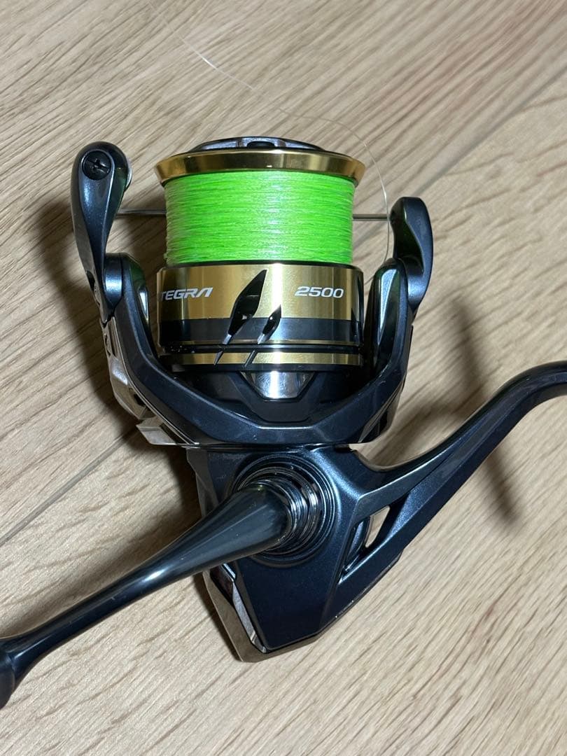 25 アルテグラ 2500 1回使用 美品 箱とpe付き シマノ　shimano