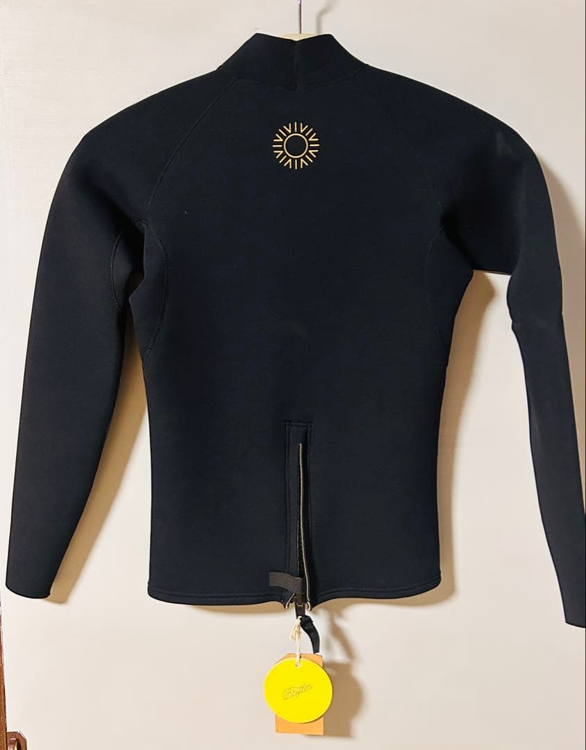 Rhythm リズム　長袖　タッパー 2ミリサイズL 新品正規　タグ付き