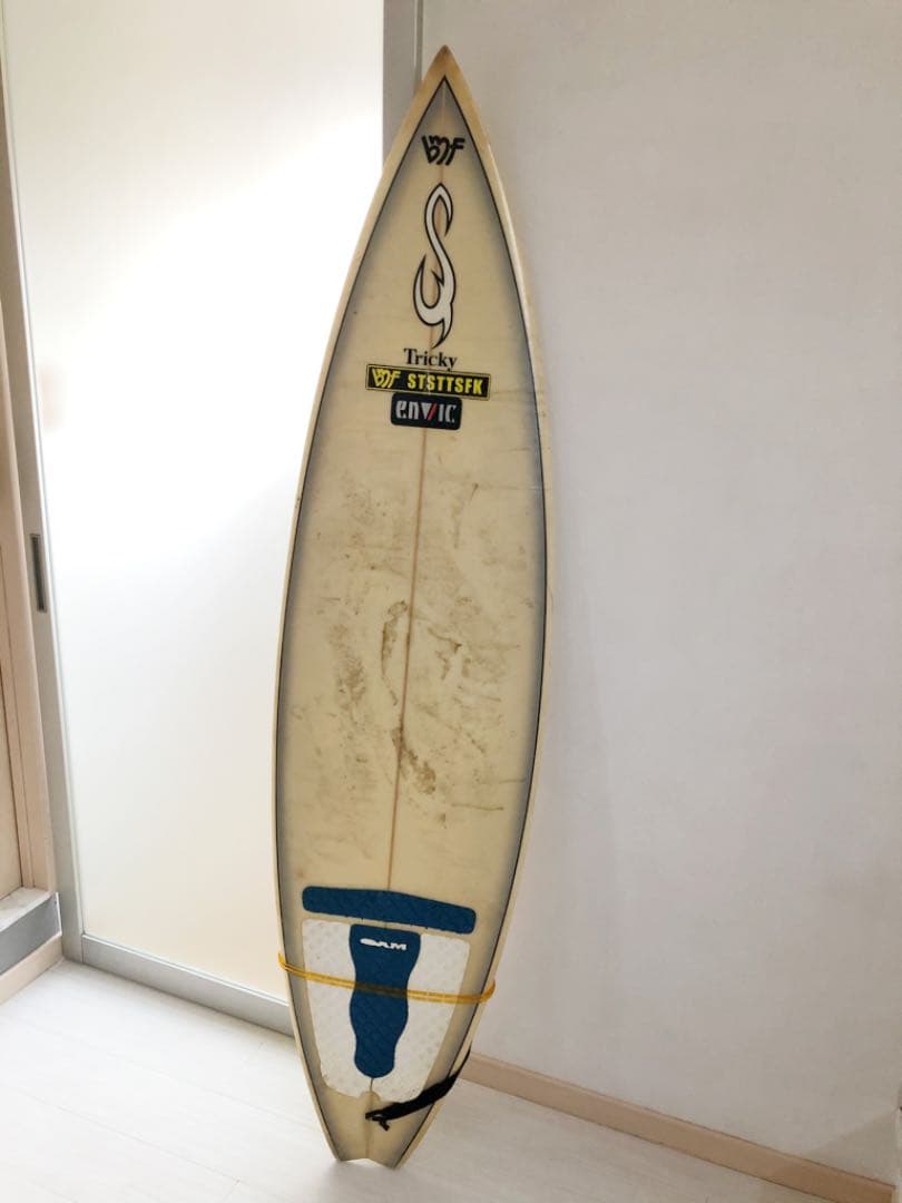 中古　ブラックライトニング　サーフボード　ビギナー向け