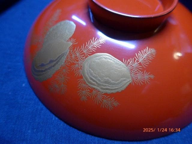 美品　大変素晴らしい蒔絵の「魚貝ずくし」絵変わり蒔絵　五つ組　盃台