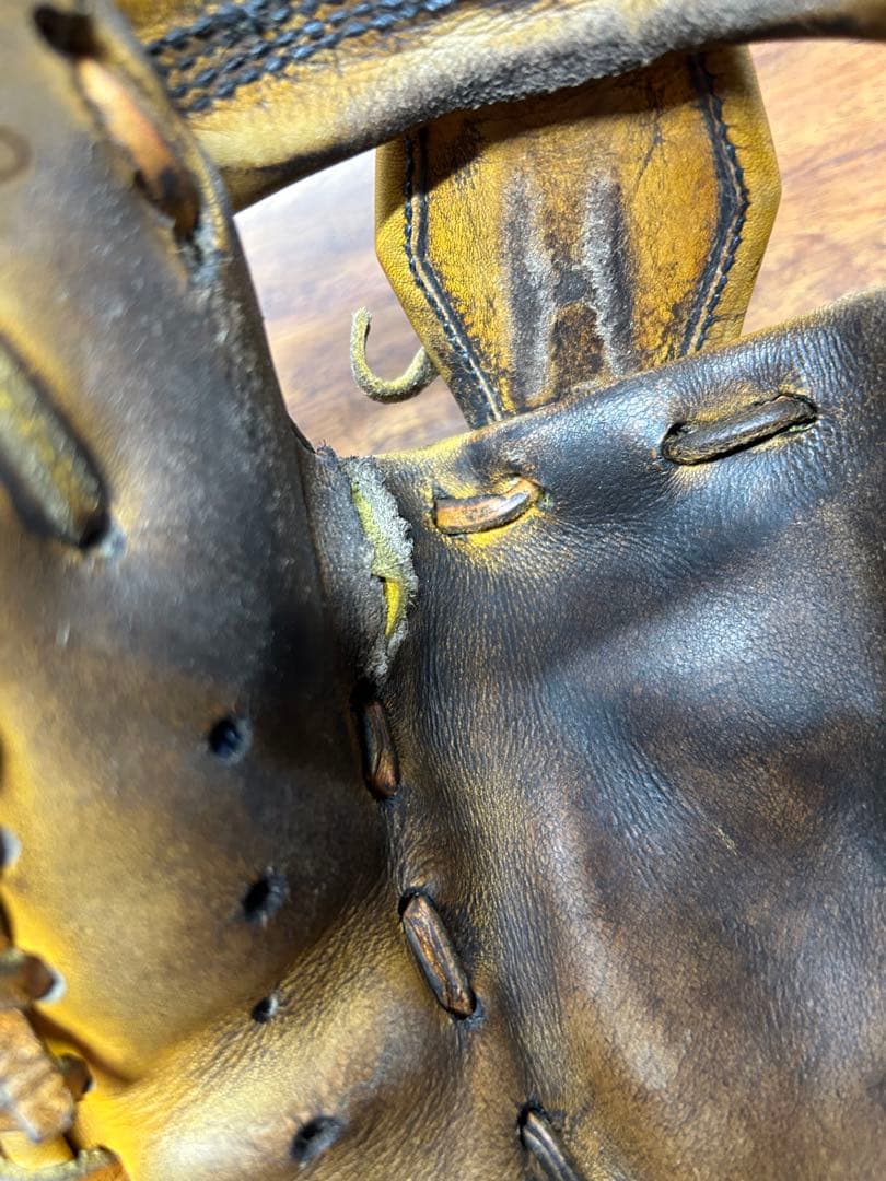 硬式野球グローブ 元埼玉西武ライオンズ　ウーネンティン選手内野手用ベージュ 39