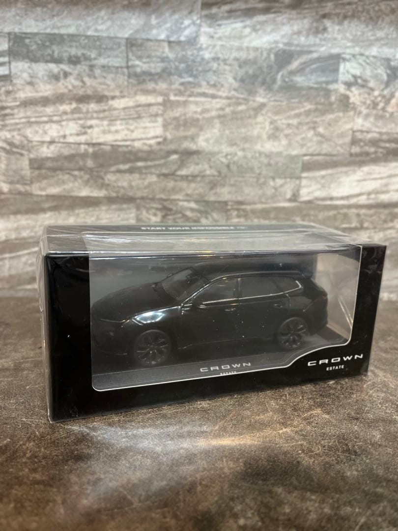め*し様 CROWN ESTATEミニカー ブラック 1/30