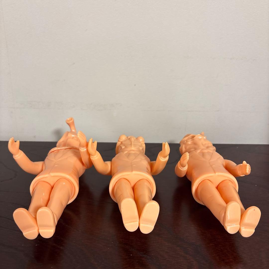 M1号 ケムール人、セミ人間、ケロニア人　ウルトラマンシリーズ　ソフビ　未塗装