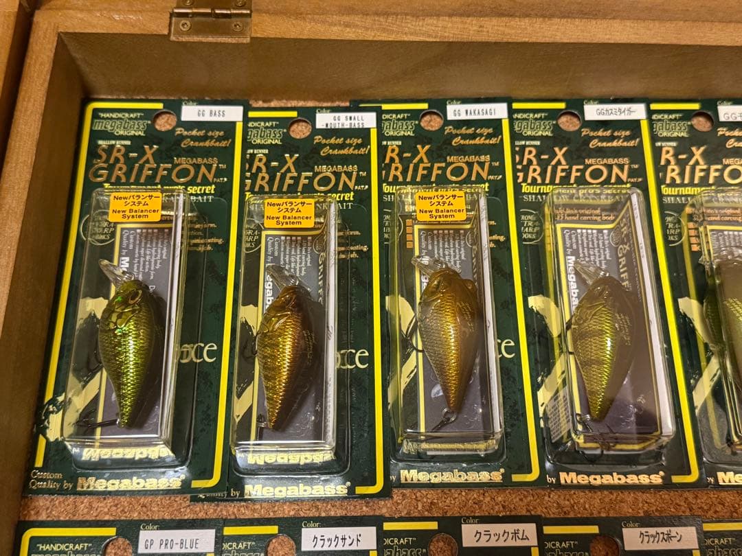 メガバス　SR-Xグリフォン　新品33個　2002年頃のカタログ全カラー