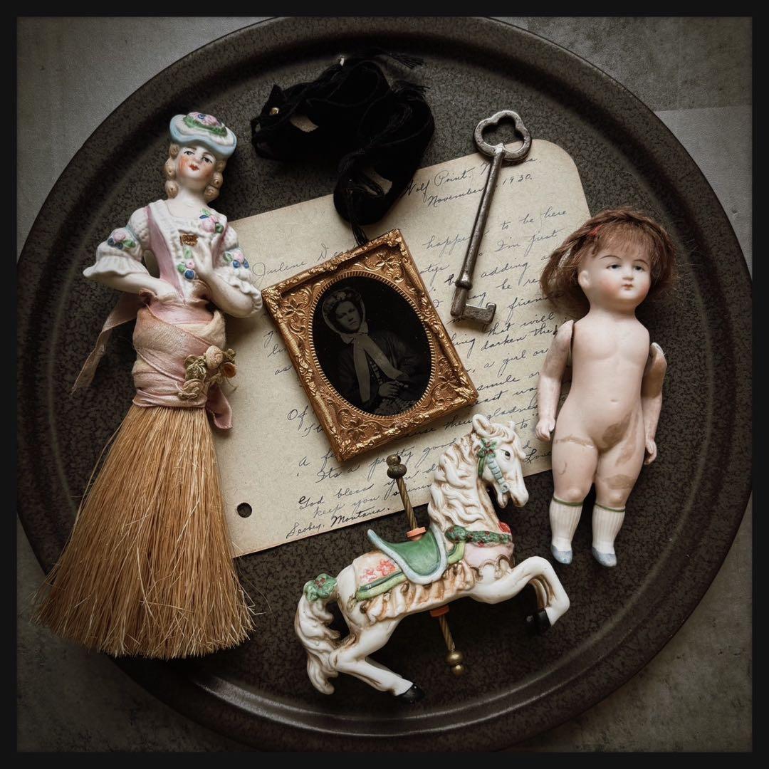 アンティーク　 ジャンクドロワーセット ビスクドールや古い雑貨etc