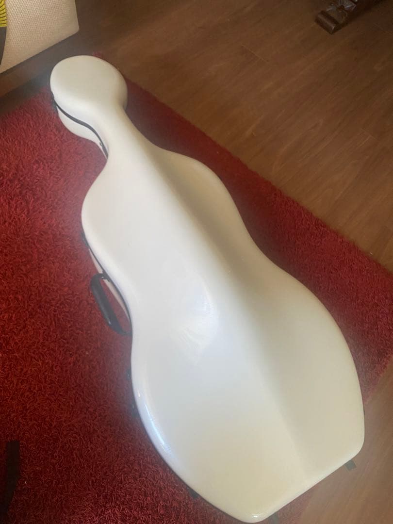 チェロ、ハードケース、弓