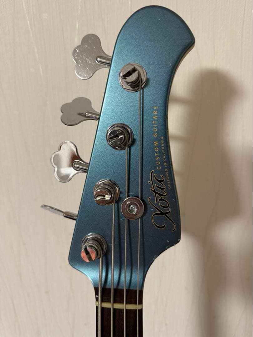 ベース Xotic XJ-1T Lake Placid Blue Heavy Aged