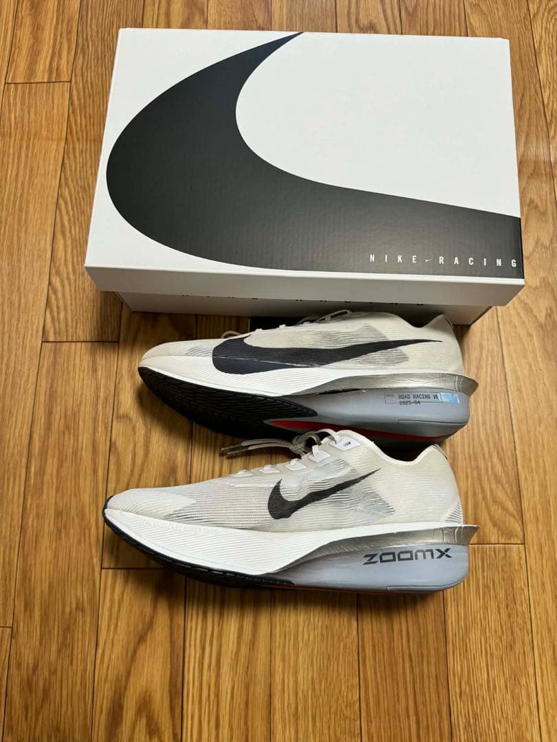 NIKE ZOOMX VAPORFLY NEXT％4 ヴェイパーフライ4