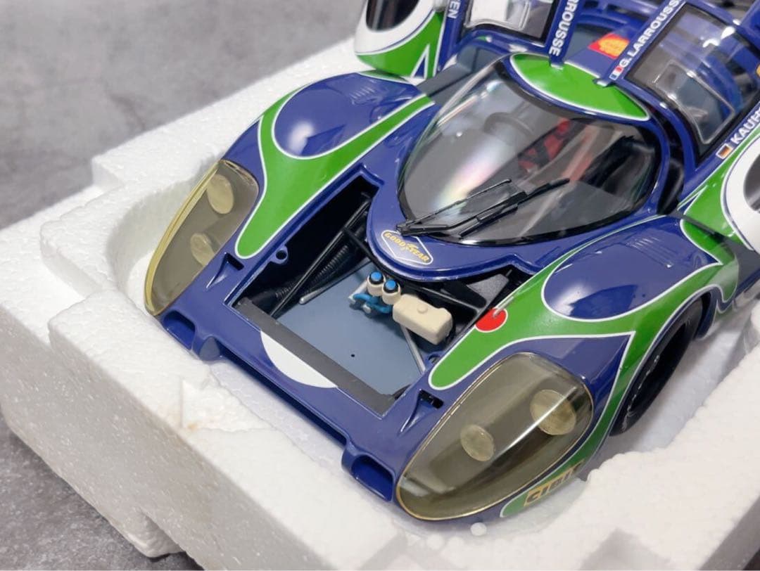 ミニカー AUTOart 1/18 MILLENNIUM PORSCHE 917