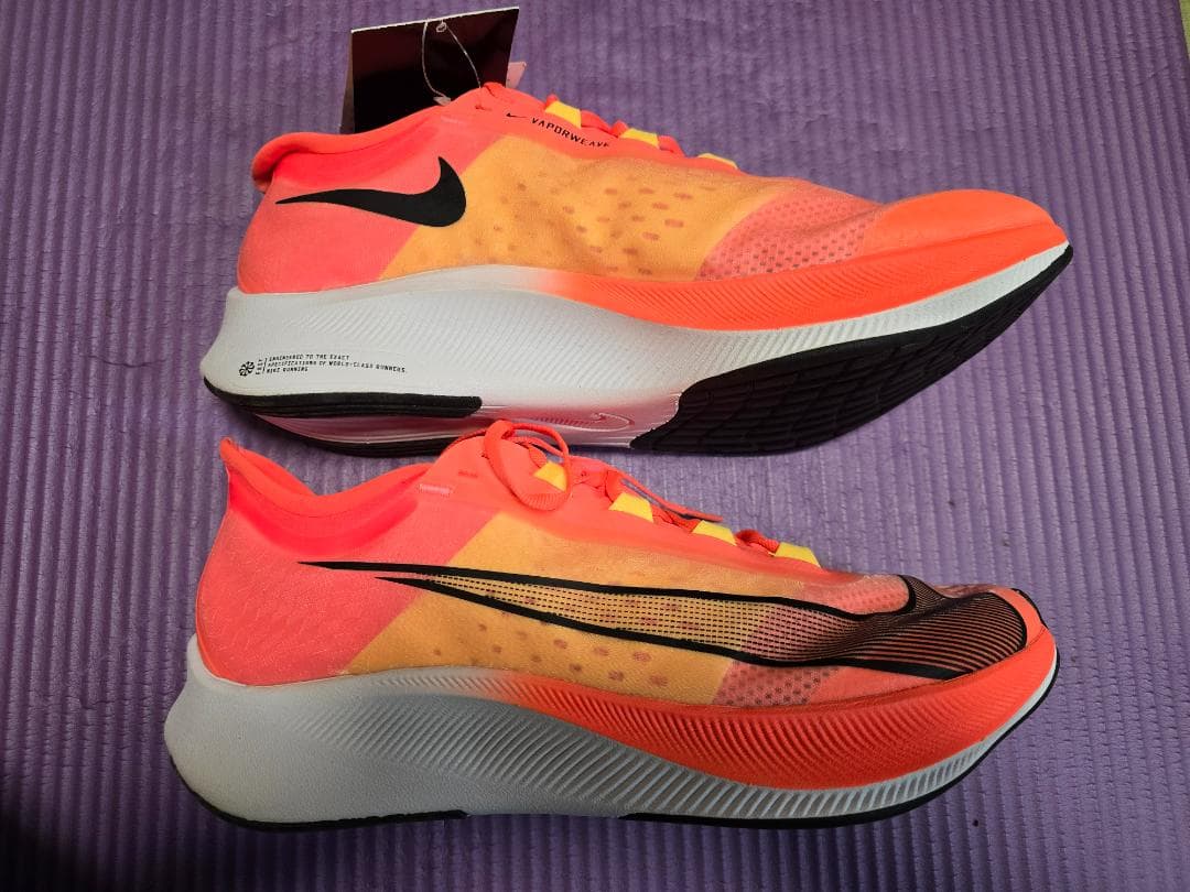 マラソンシューズナイキ ズームフライ3 AT8240-801