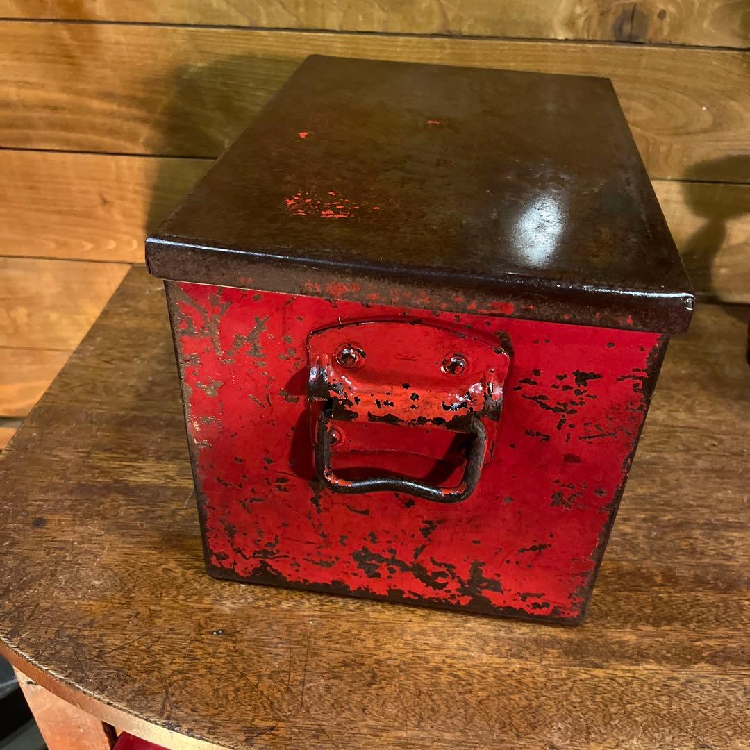 ヴィンテージアイアンボックス