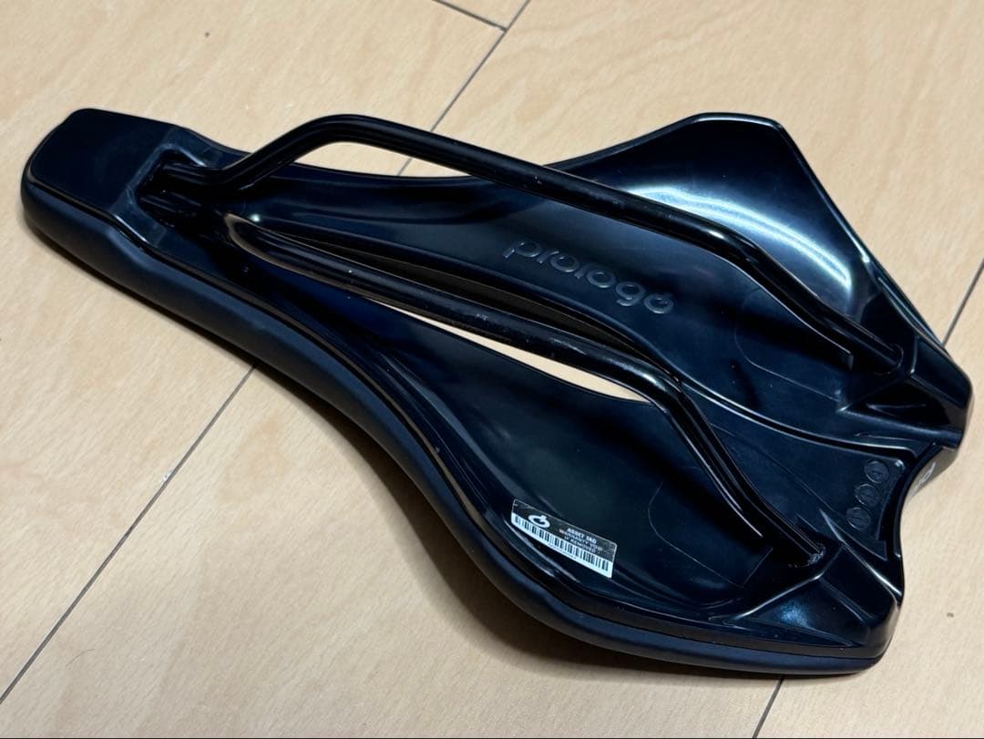 Prologo DIMENSION TRI サドル T4.0レール