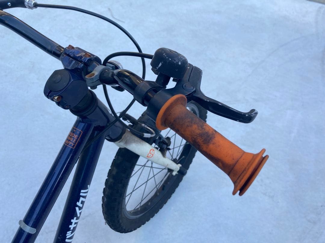 ヨツバサイクル　18インチ　キャプテンネイビー　【おまけ付き】