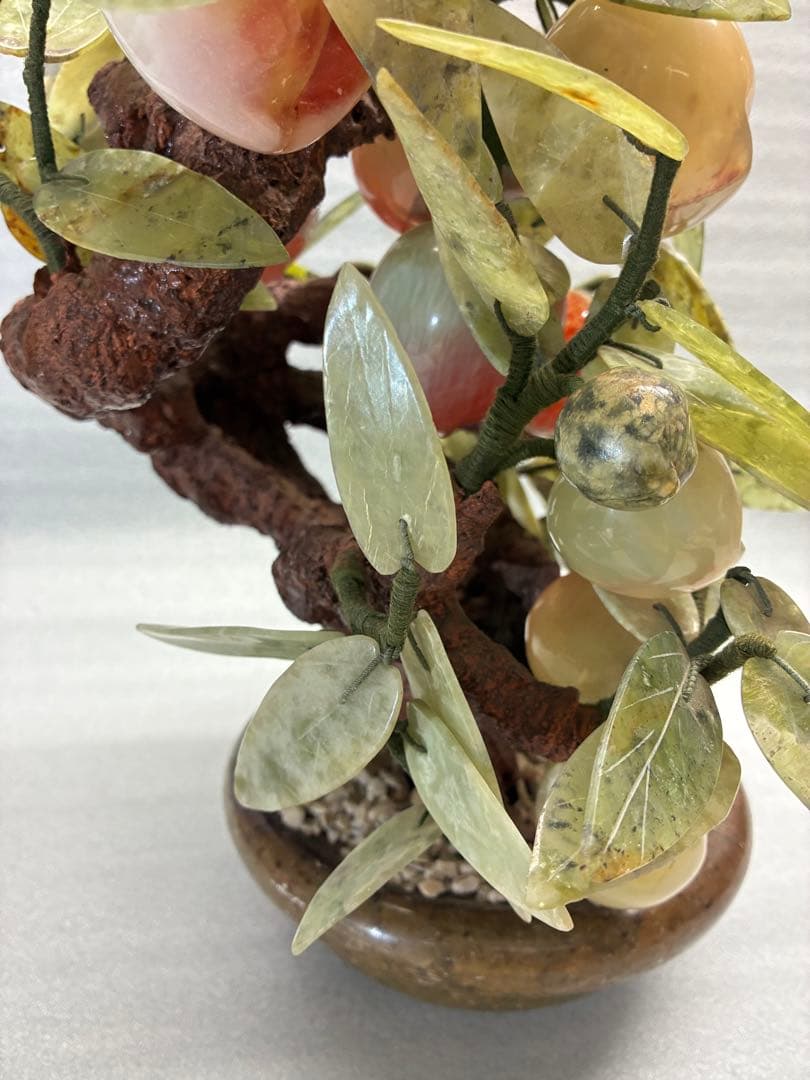 翡翠　桃　天然石　置物