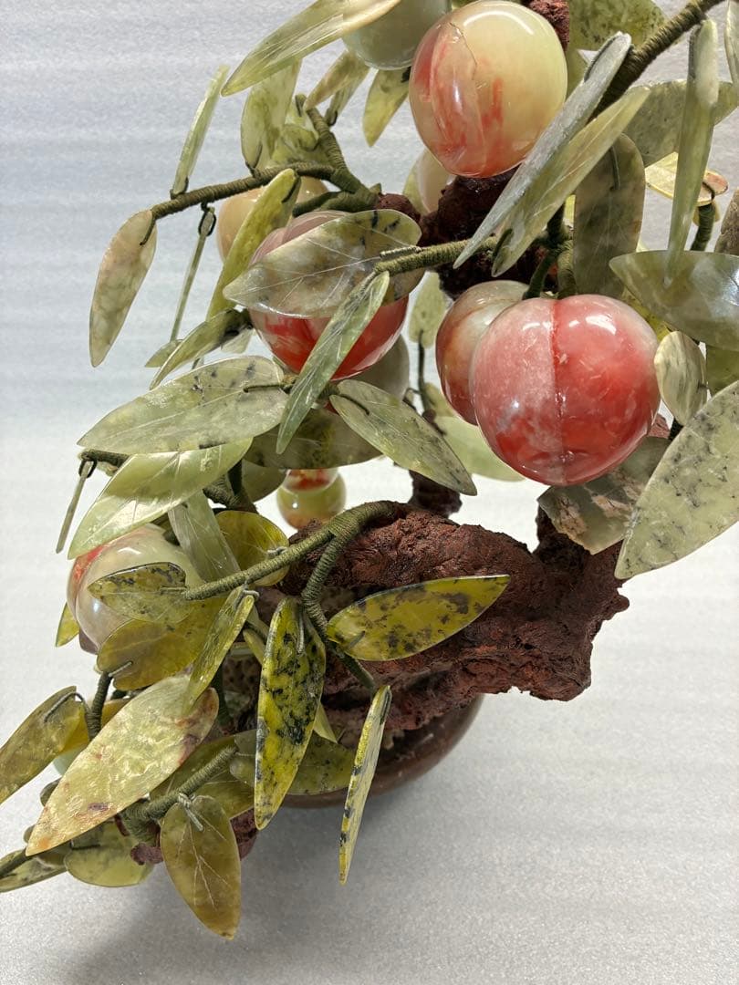 翡翠　桃　天然石　置物