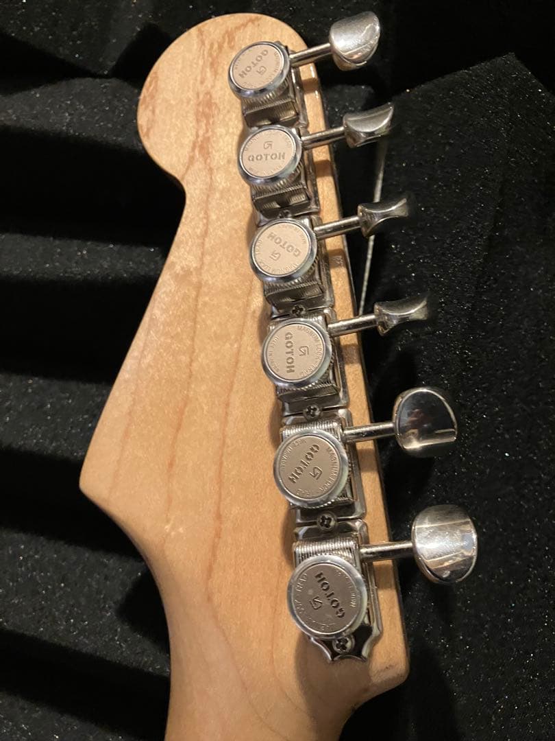 ストラトFenderピックアップ国産ボディとネック アトランシア