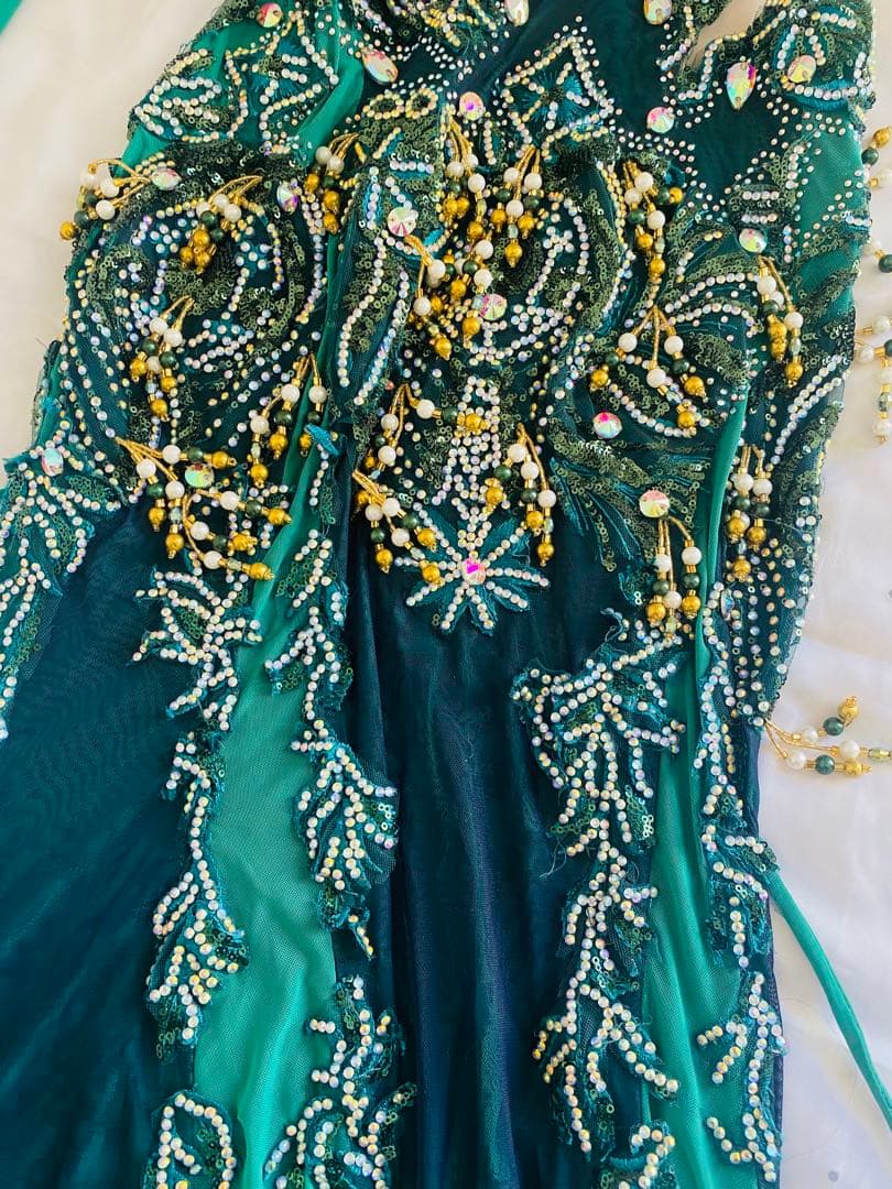 Eman zaki ワンピース　衣装　グリーン