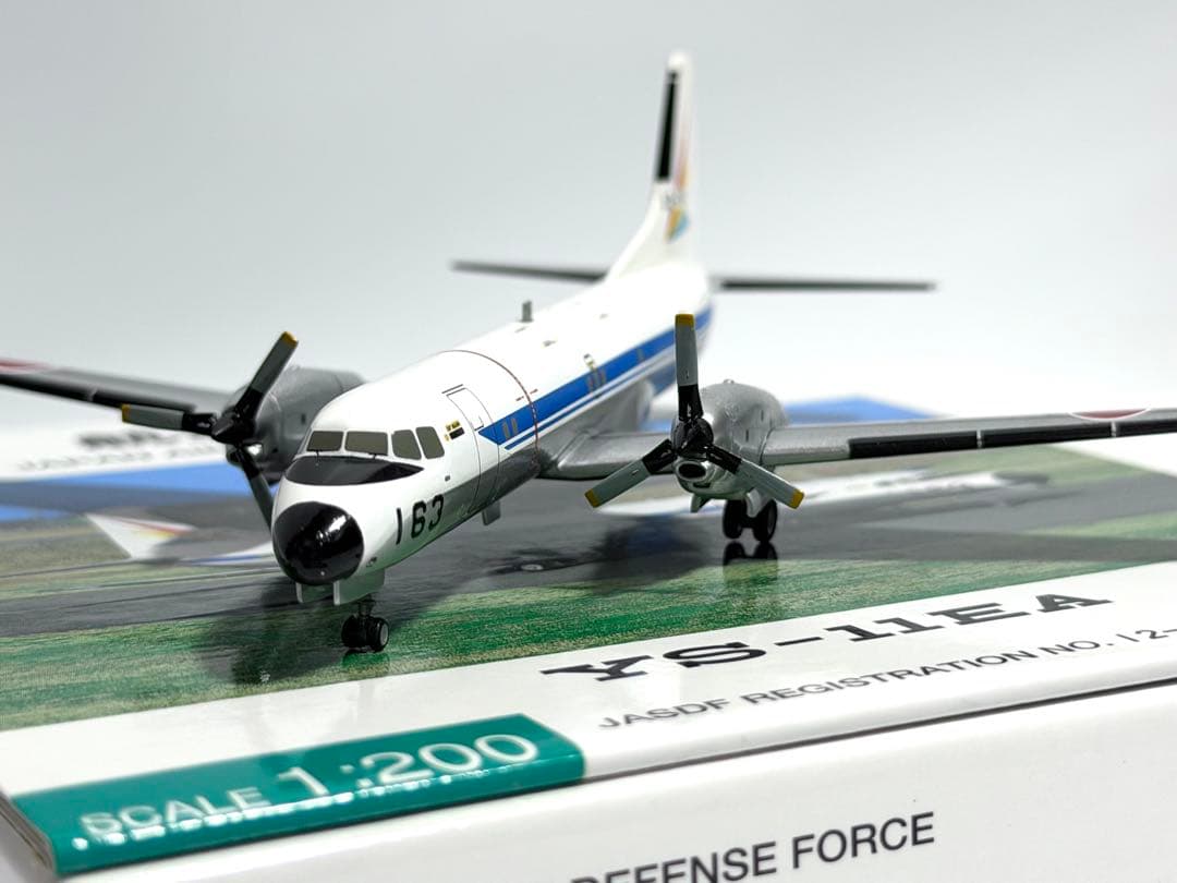 全日空商事 1/200 YS-11EA 航空自衛隊 YS21143