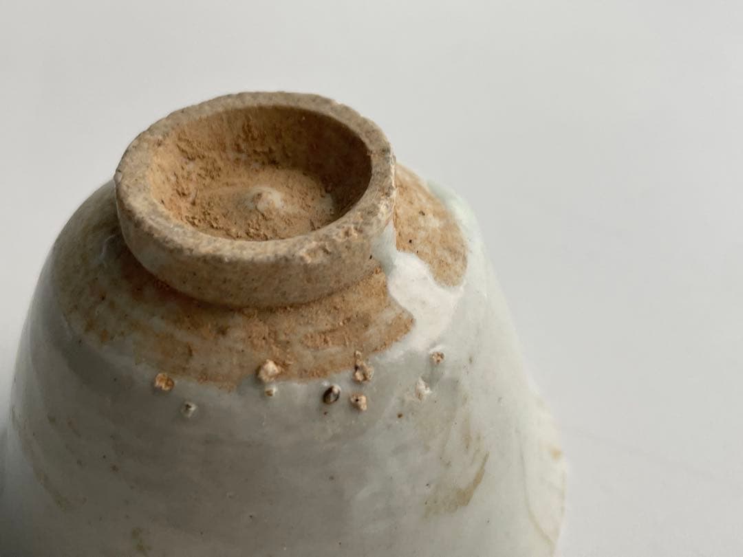 骨董　アンティーク　初期伊万里　白磁盃　杯　酒器　酒盃　残欠　出土　発掘