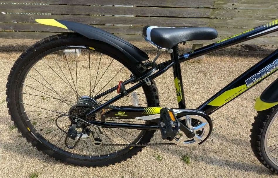 マウンテンバイク26インチ　 6段変速 ブラック/イエロー