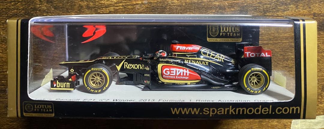 スパーク 1/43 kimi raikkonen lotus E21 2013