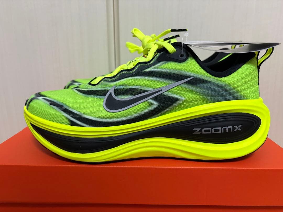 限定値下げ【新品未使用】ナイキ　ボメロプラス　駅伝パック　25.5cm