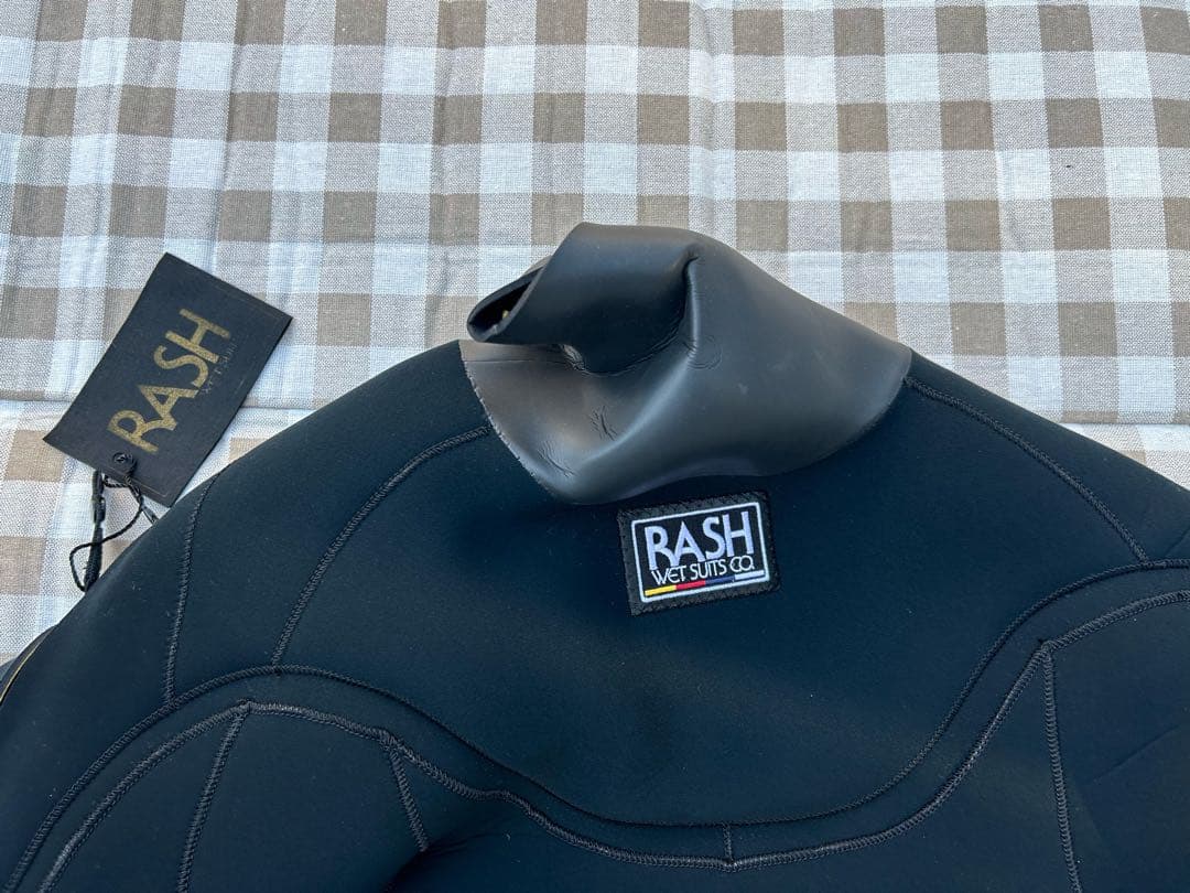 RP フルウェットスーツ 6mm 未使用タグ付き