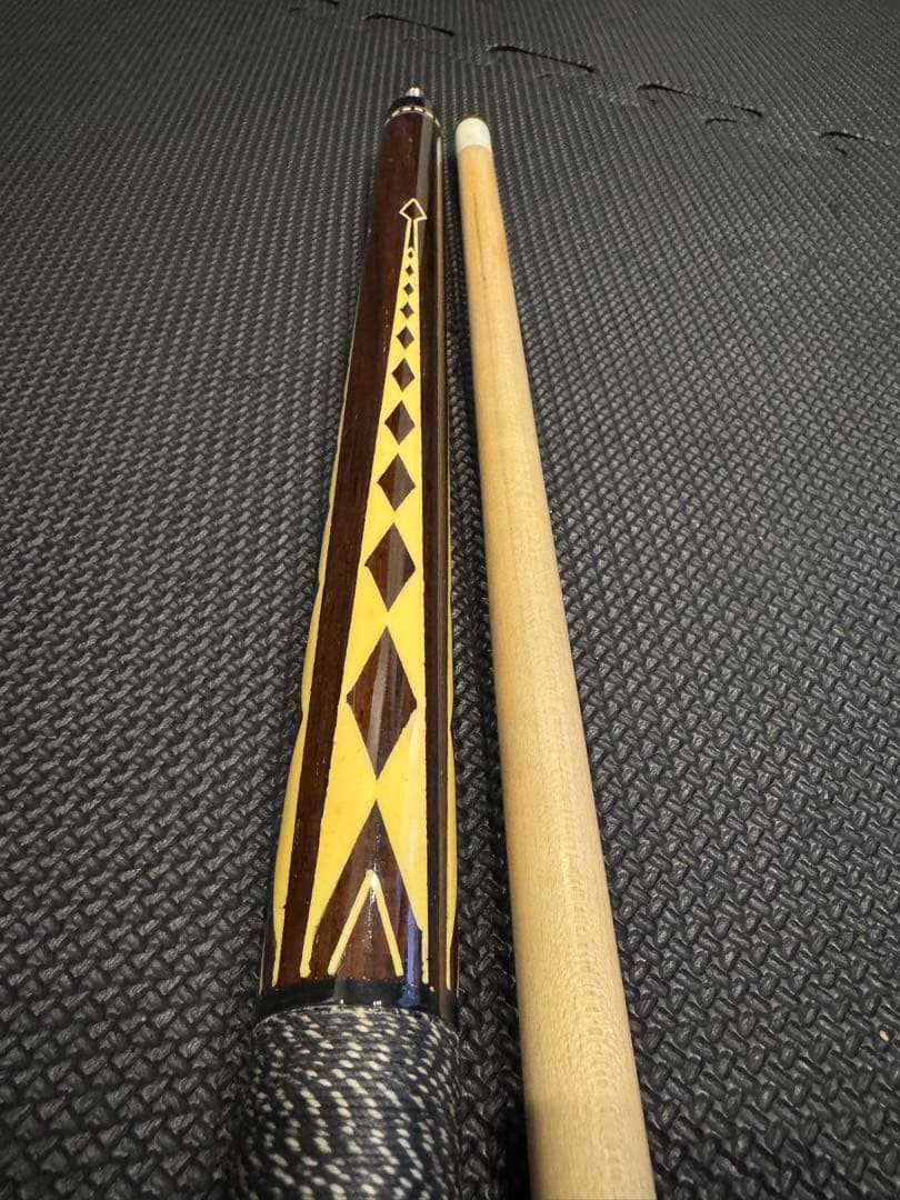 美品　即日発送　ビリヤード キュー　JB