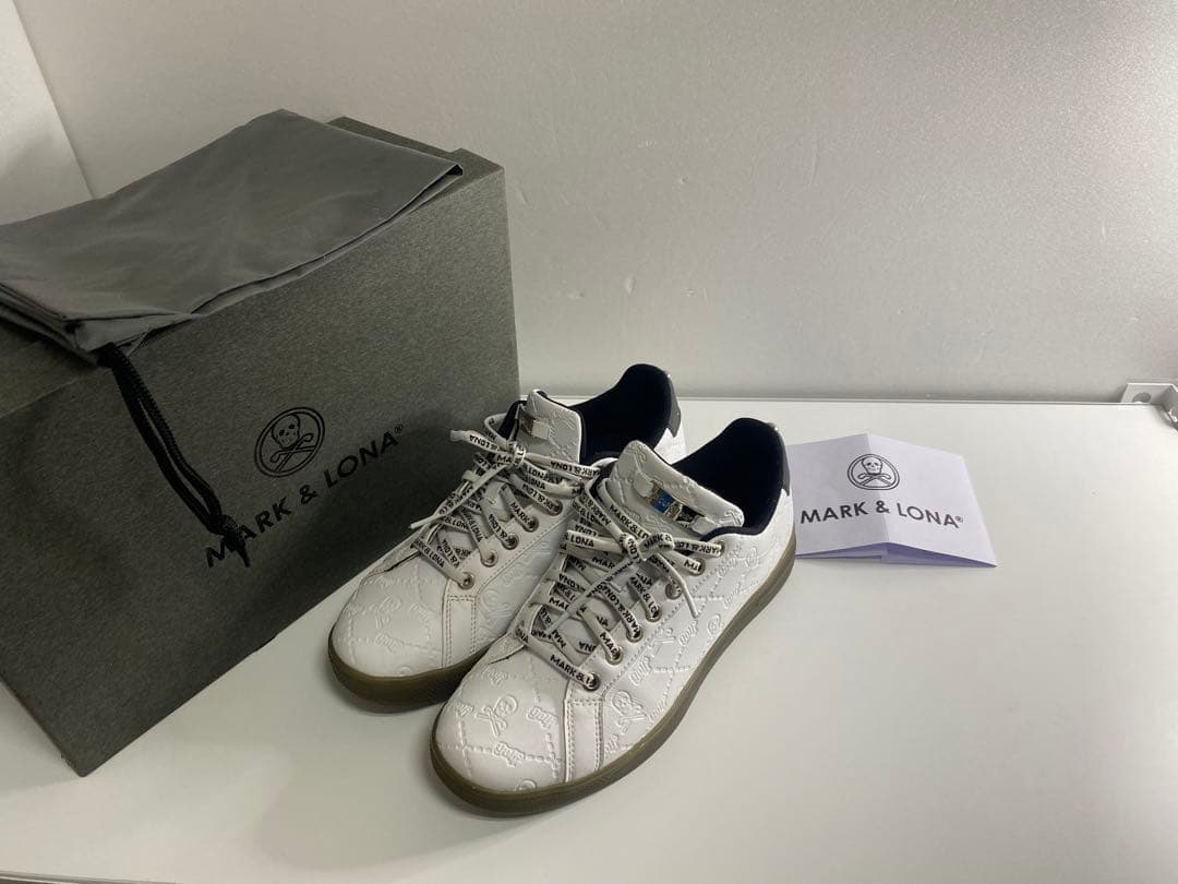 MARK&LONA マークアンドロナ エンボスキルトスカルスニーカー　26㌢