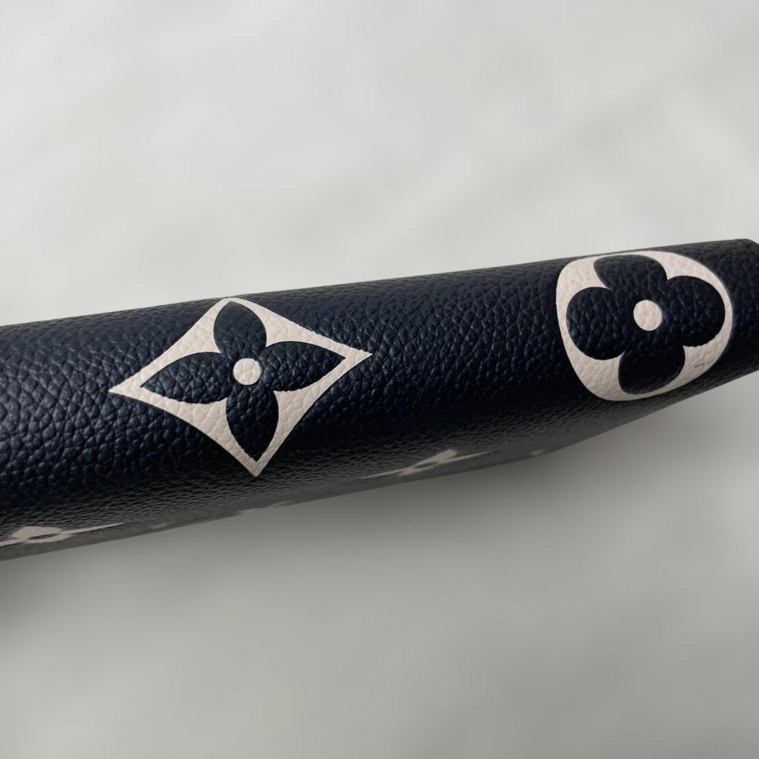 LV モノグラム ジャイアント ジッピーウォレット M80481