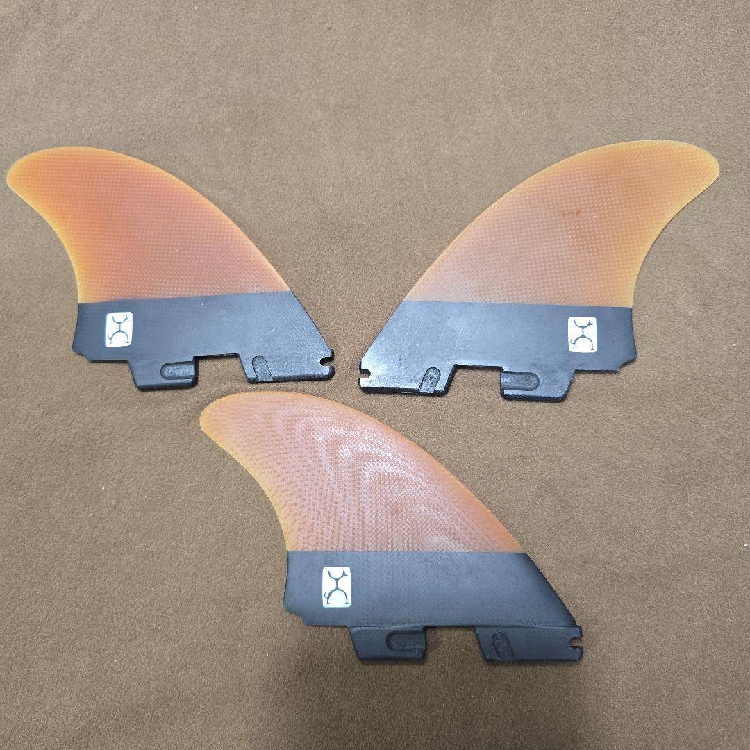 FCS2 ROB MACHADO TRI-KEEL FINS　Lサイズ