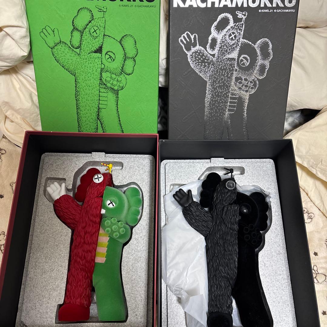 Kaws x Gachapin and Mukku 2体セット入手困難