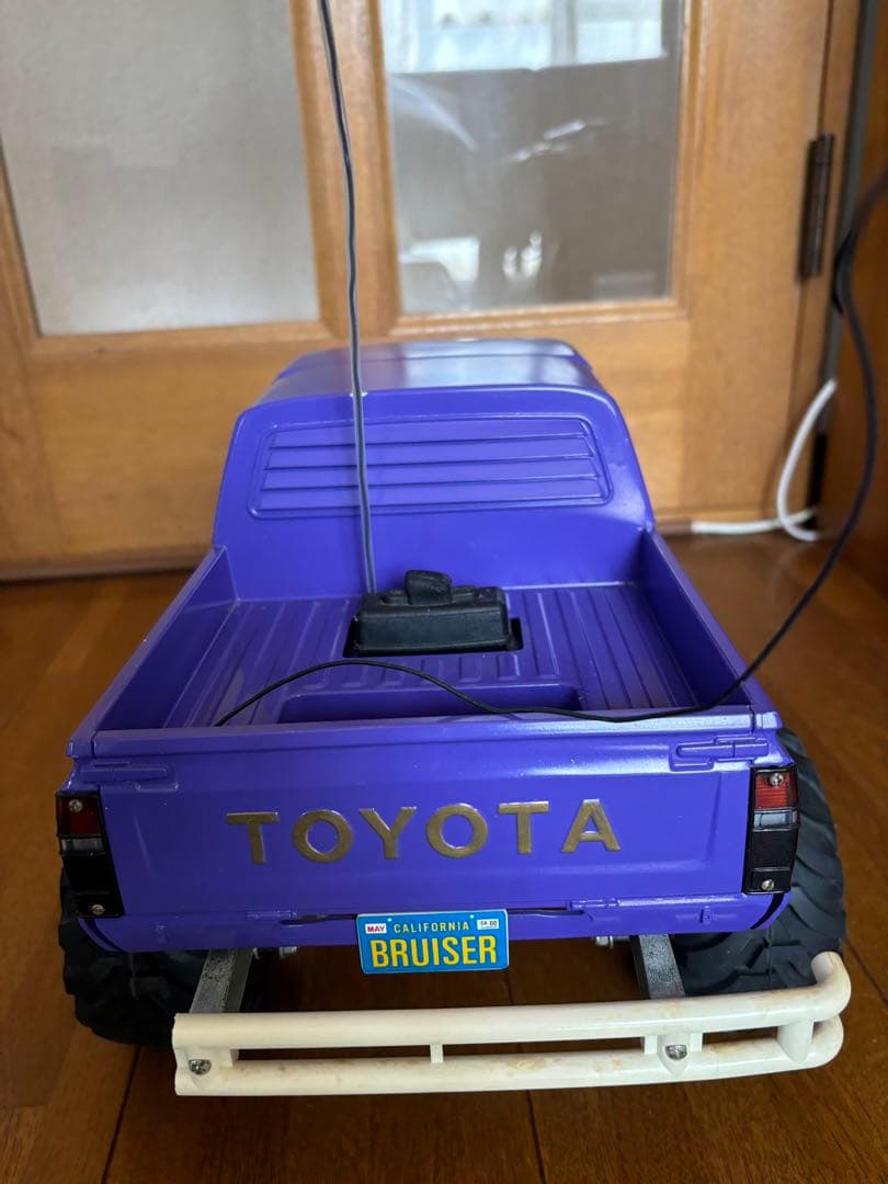 TOYOTA Bruiser 紫色 ラジコンカー