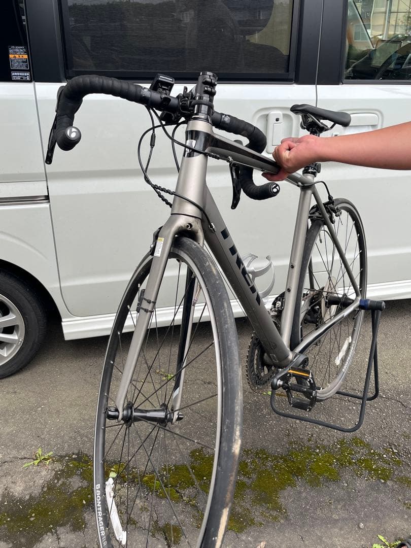 TREK アルミロードバイク サイコン付き