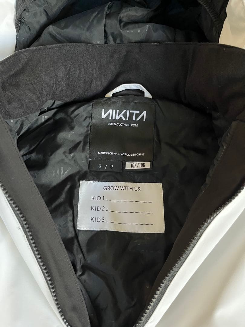 NIKITA スノーボードウェア/子供用 サイズ140/ 新品未使用