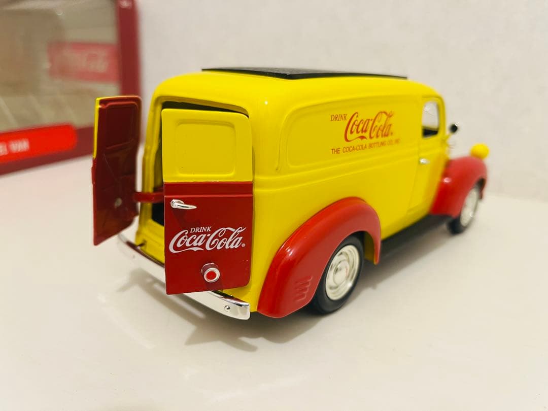 コカコーラ1940年代配達車 ミニカー1:24 &1:34 2台セット