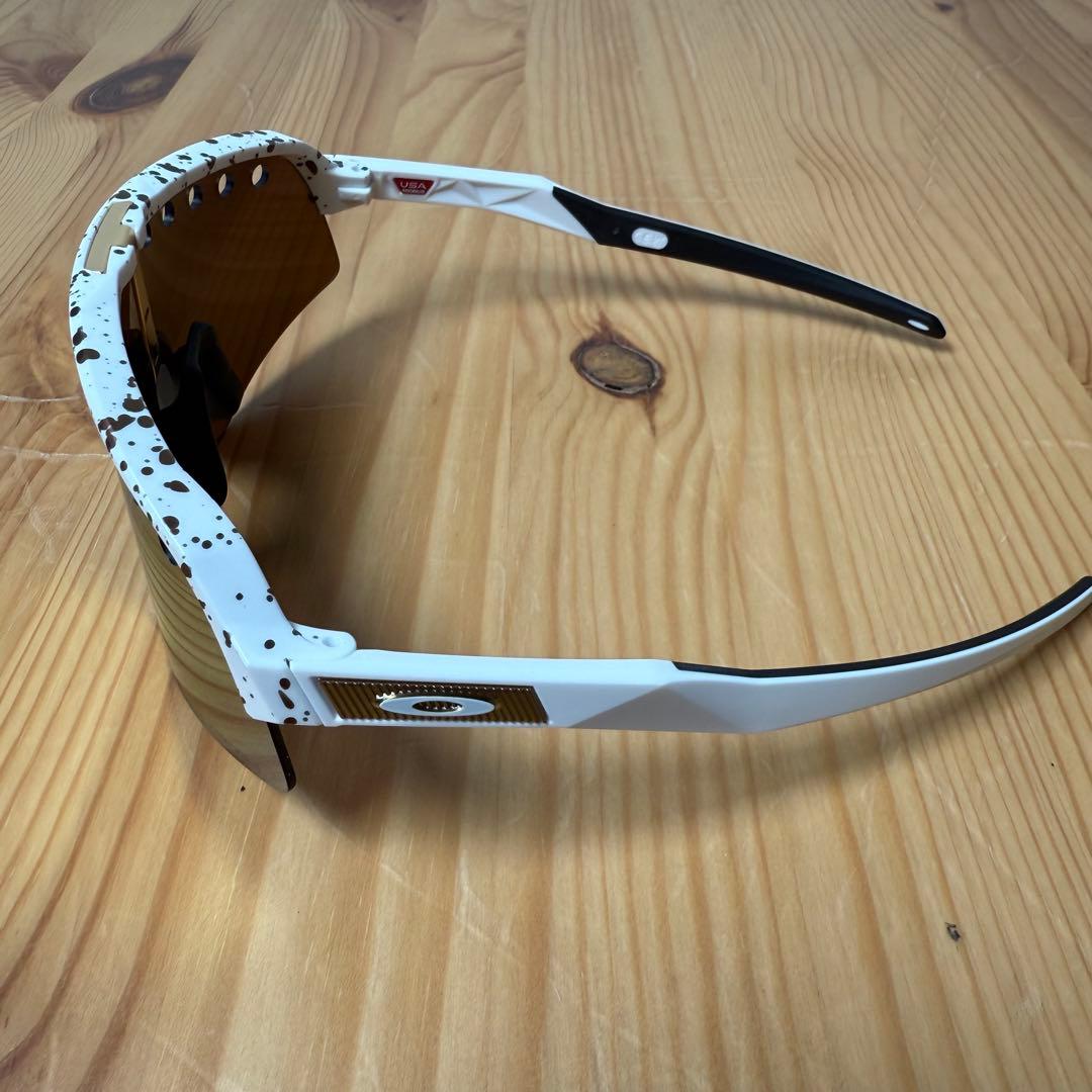 新品オークリーSUTRO LITE SWEEP