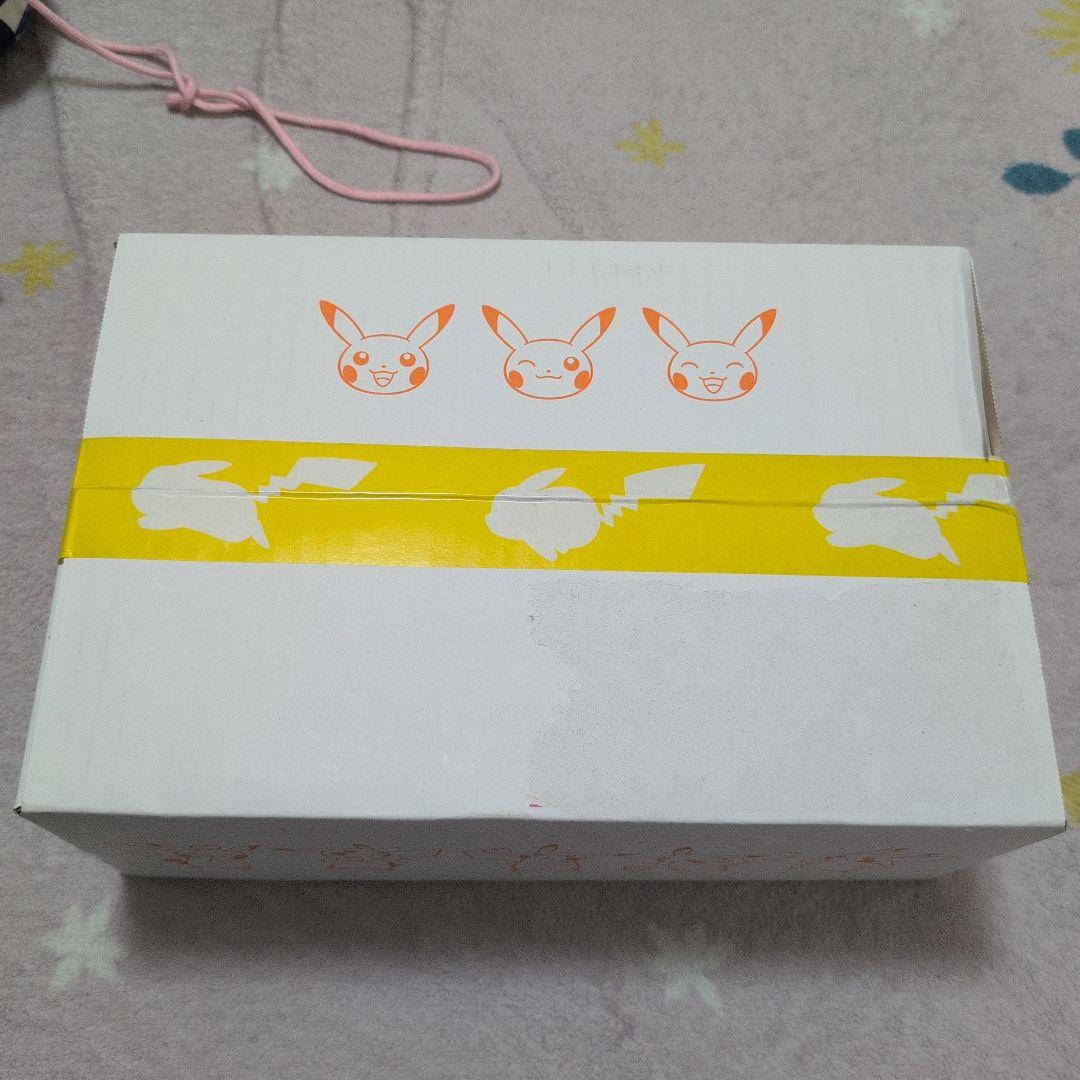 新品未開封品シュリンク付き　ポケモンカードゲーム 25周年記念ゴールデンボックス