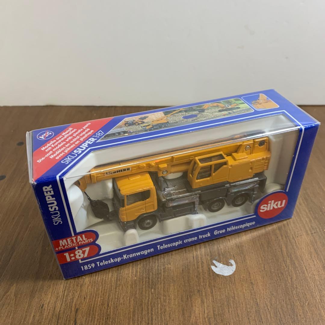 ジク(siku)　リープへルクレーン車　1/87