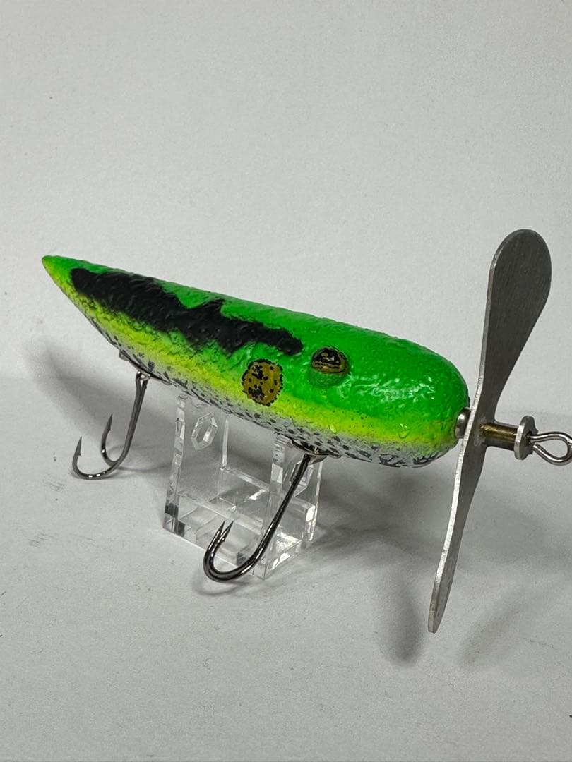 グリーン/ブラック トップウォーター ルアー